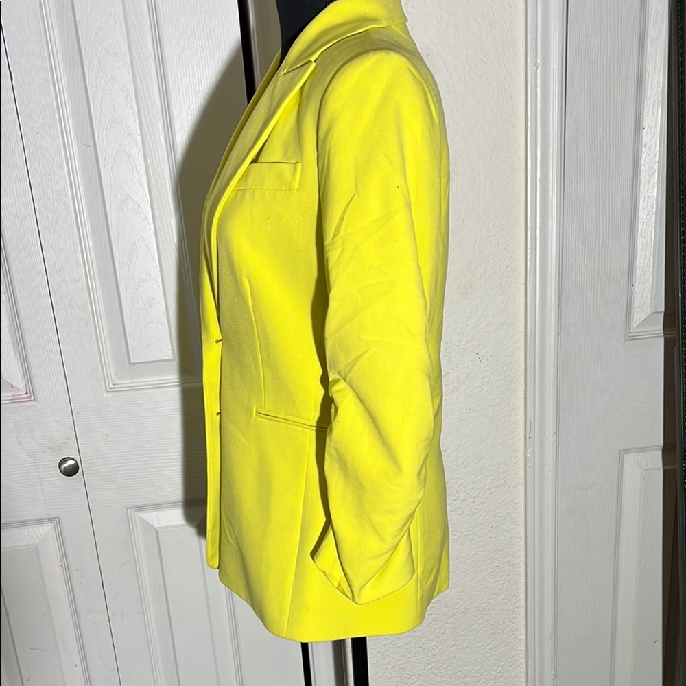 Gianni Bini Vibrant Yellow Blazer - Picture 3 of 8